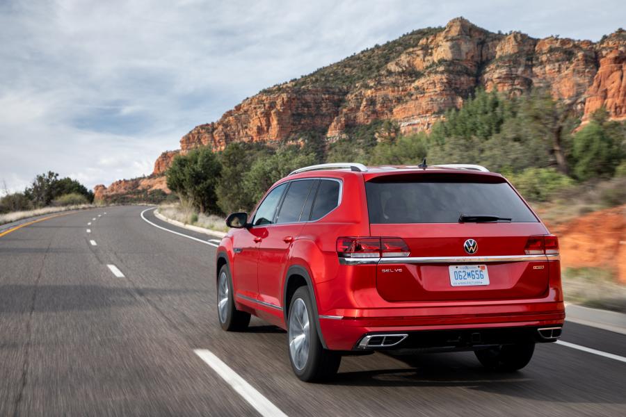  Volkswagen Atlas SEL V6 Premium 4Motion R-Line 2020 года  (фото 10 из 30)